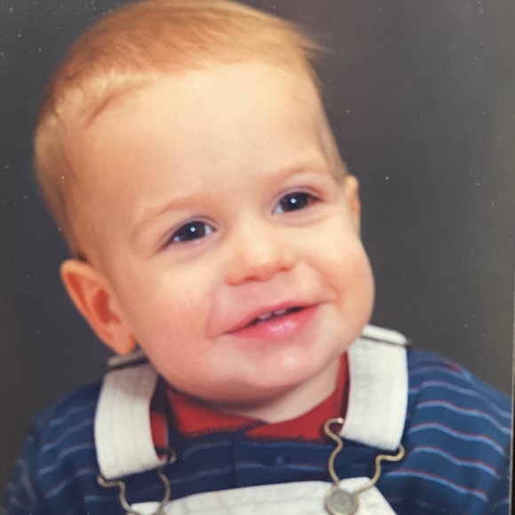 Meet your Posher, Gabe - Picture 1 of 1